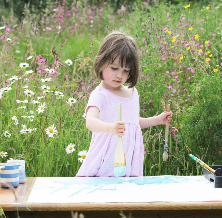 5-летняя девочка страдающая аутизмом рисует удивительные картины 