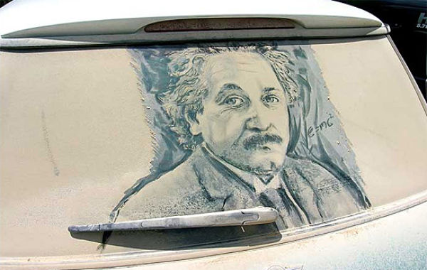 Произведения искусства на грязных авто 