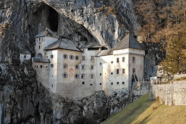 Предъямский замок в Словении 