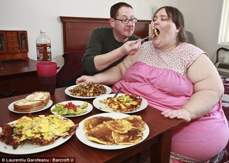 Самая толстая женщина Британии выходит замуж за повара 