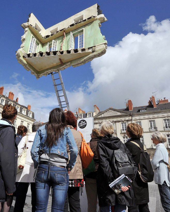 Фестиваль сюрреалистичного искусства во Франции 