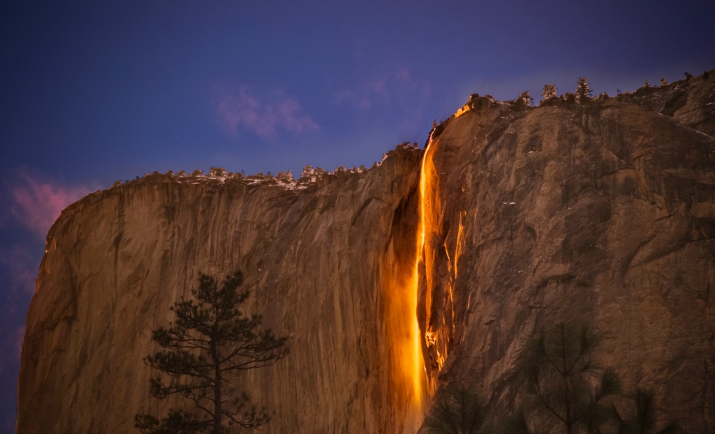 Horsetail Falls - огненный водопад 