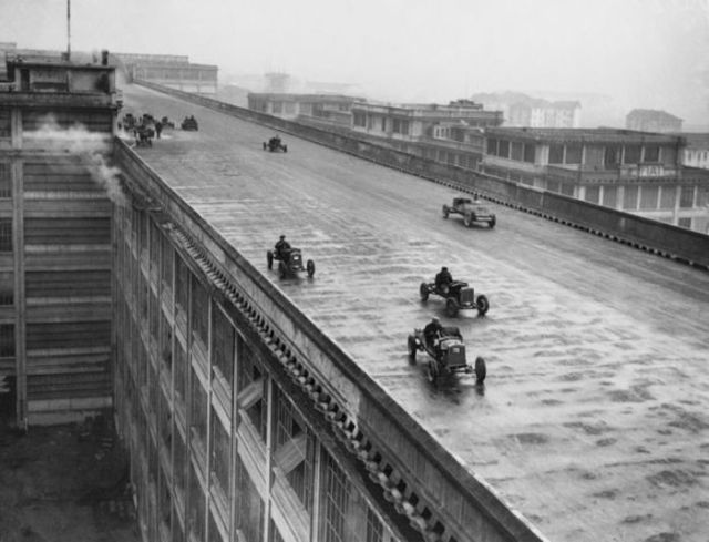 Гоночный трек на крыше завода Fiat 