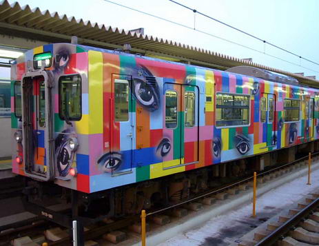 Креативные японские поезда 