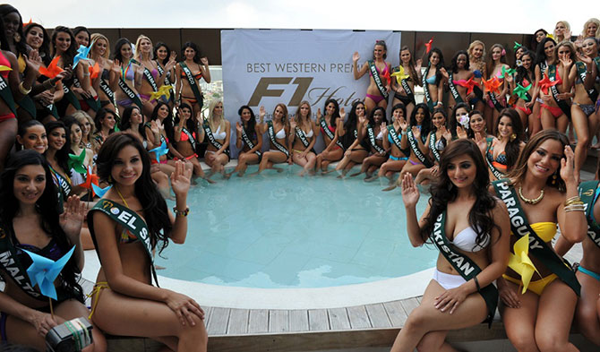  Участницы конкурса красоты «Мисс Земля 2012» в купальниках 