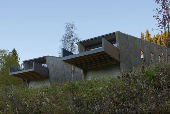 Три необычных дома на берегу шведского озера 