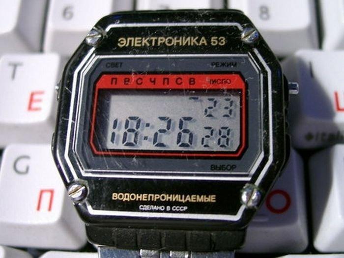 Наручные часы советского времени  