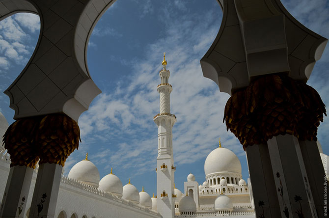 Прогулка по одной из самых больших мечетей мира 